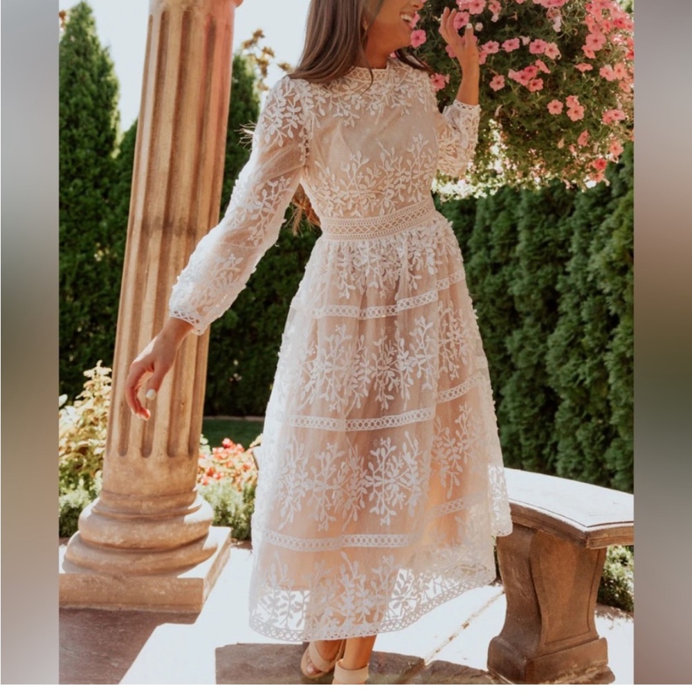 Ivy City Sicily Dress (Champagne)